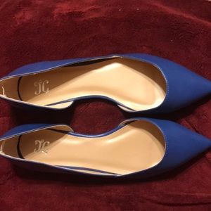 Journee Collection blue pointed toe flat-sz 11WW